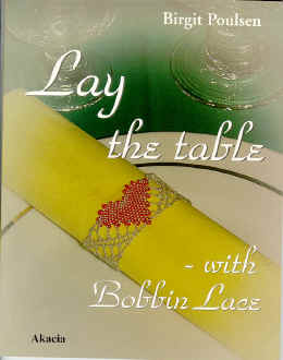 527-lay the table.jpg (153617 バイト)